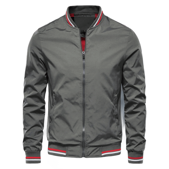 Comfortabel en licht heren bomberjack, ontworpen voor een sportieve uitstraling en gemakkelijk te combineren met verschillende outfits.