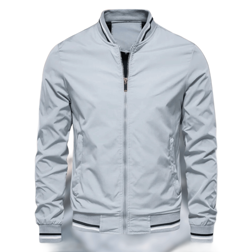 Trendy heren bomberjack met een lichte structuur en klassieke details, perfect voor een veelzijdige en stijlvolle look.