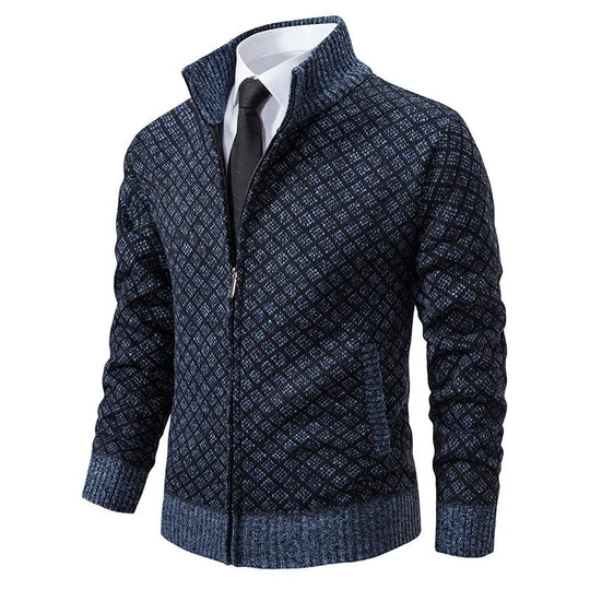 Bram - Heren elegante gebreide vest met een stijlvol patroon in donkerblauw, voorzien van een ritssluiting en opstaande kraag. Ideaal voor een nette en verfijnde look, perfect te combineren met een overhemd en stropdas.