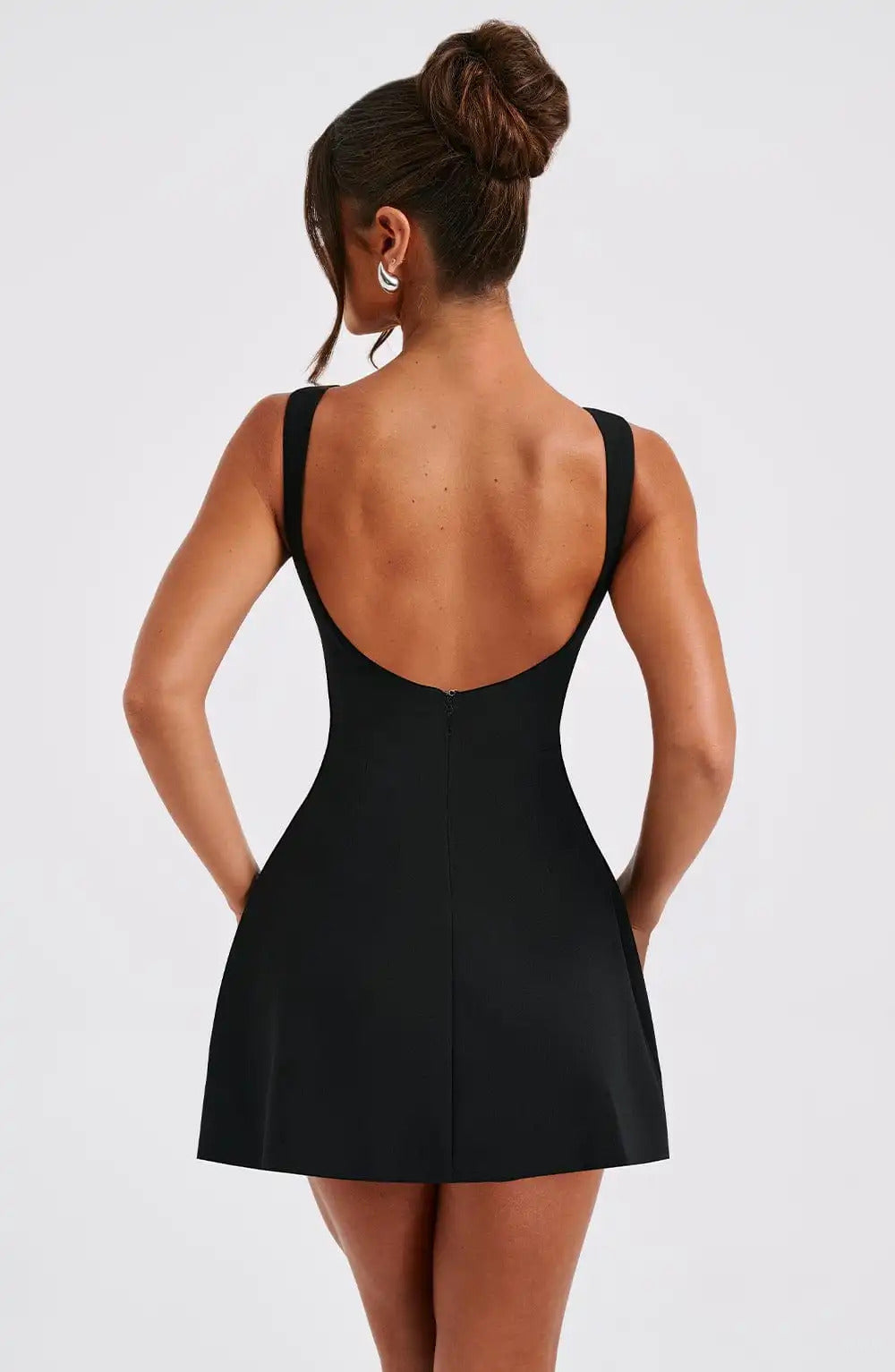 Livia | Dames zomerjurk met korte mouwen | Zwart