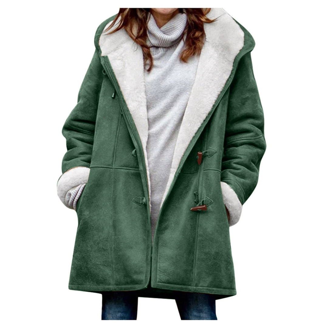 Warme winterjas met zachte fleecevoering en klassiek design.