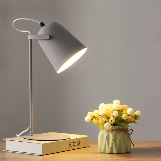 FlexiLight tafellamp, biedt een gerichte verlichting voor werk en lezen zonder vermoeide ogen.
