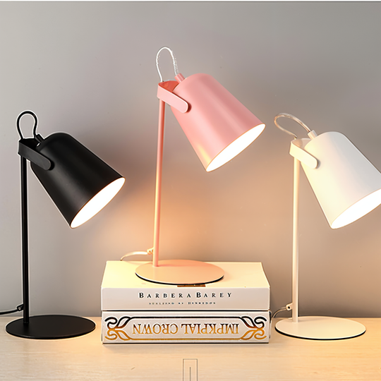 FlexiLight focus tafellamp, biedt de juiste hoeveelheid licht voor concentratie en leesgemak.
