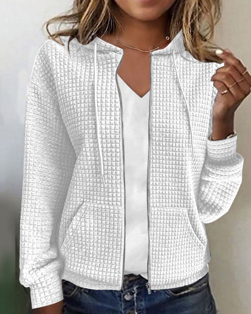 Fiona Vrouwelijke comfortabele hoodie met een sportieve uitstraling, voorzien van een ritssluiting en praktische zakken. Perfect voor casual outfits en dagelijkse activiteiten.