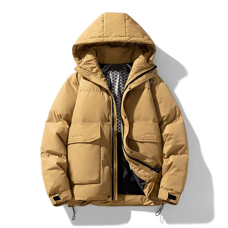 Jeroen Heren Gewatteerde Winterjakke - Een isolerende en stijlvolle jas voor heren, ideaal voor koude dagen. Ontworpen met een capuchon en ruime zakken voor extra functionaliteit en warmte.