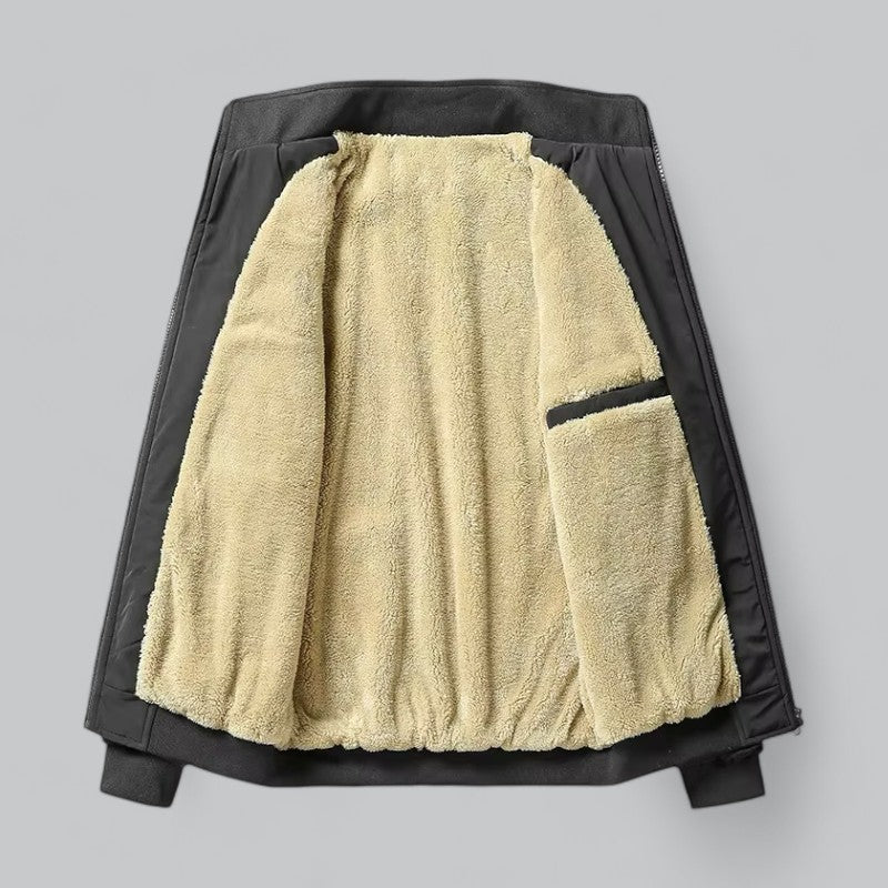 Warme heren winterjas met fleece voering en stevige ritssluiting.