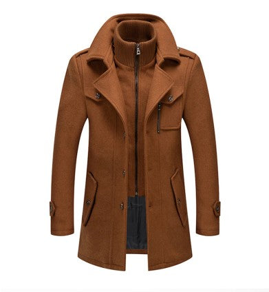 Thijs Heren klassieke lange jas met een winddicht ontwerp en elegante afwerking. Deze overjas biedt zowel stijl als bescherming tegen de elementen, ideaal voor koudere dagen.