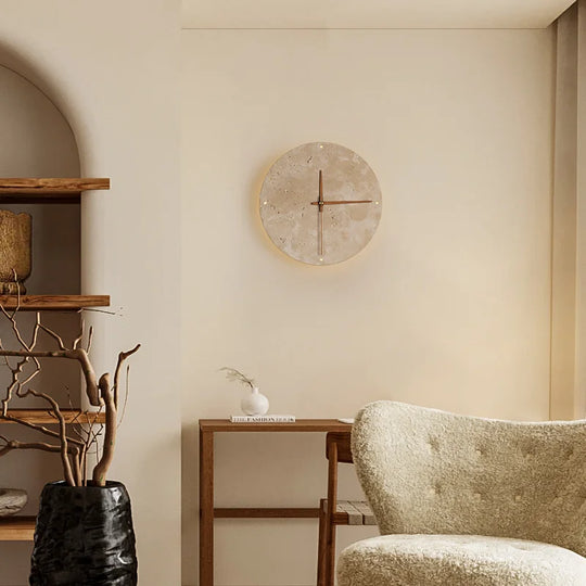 Auris | Stenen wandlamp & klok | Beige