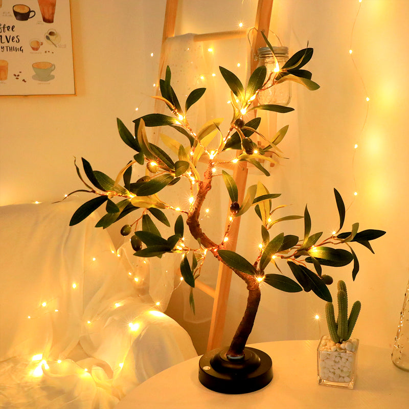 BrilloBeam lamp met een olijftak design, ideaal voor een warme en sfeervolle interieurverlichting.
