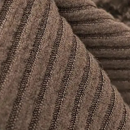 Elegante damesvest met veterdetail aan de voorkant.