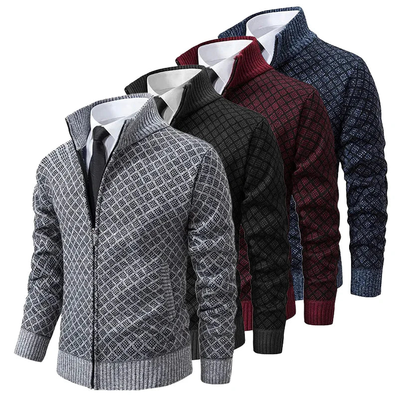 Elegante gebreide trui met een modern ruitpatroon en ritssluiting.
