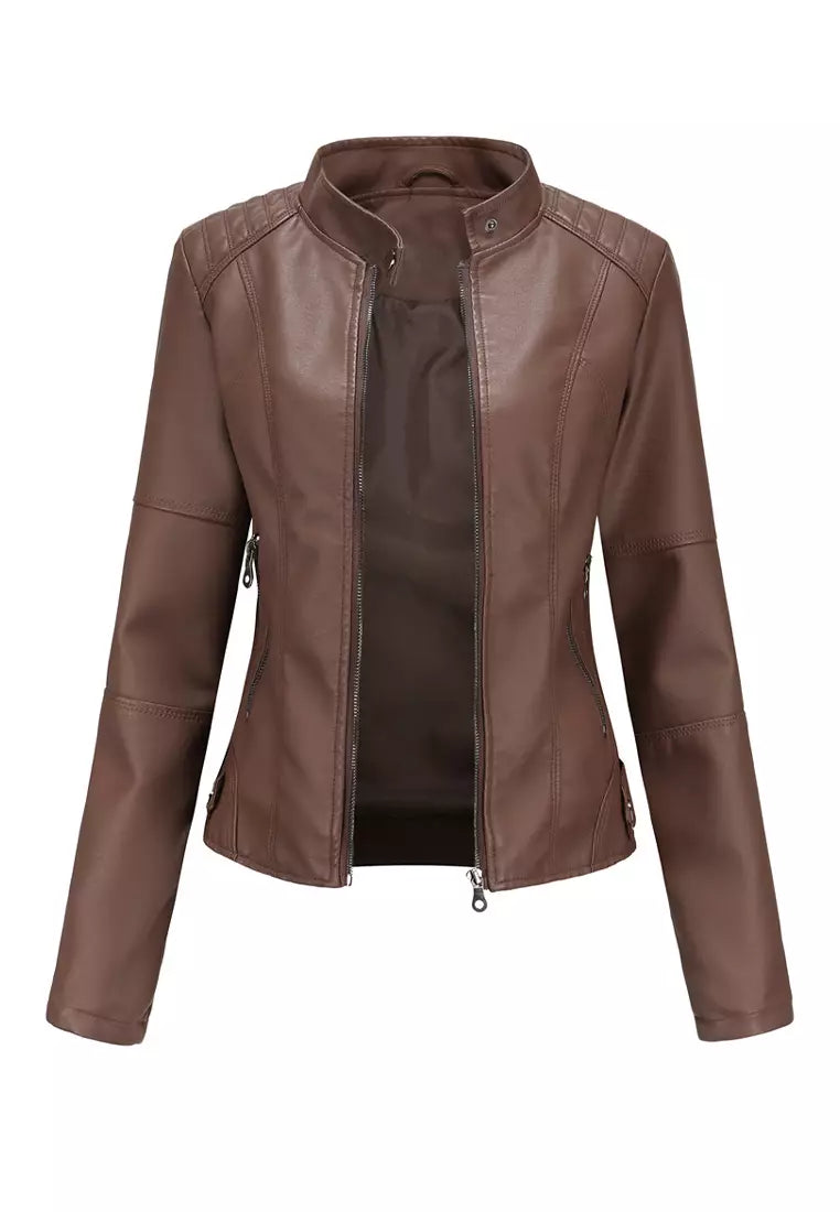 Dames leren bikerjack in een kort model, ideaal voor een stoere en stijlvolle uitstraling.