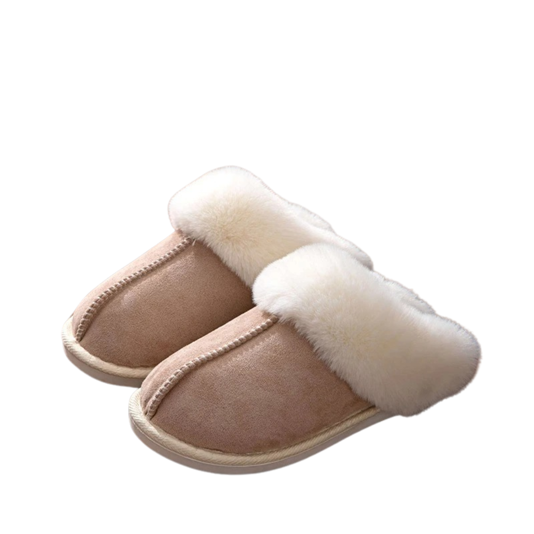 Een paar pantoffels netjes geplaatst als perfecte keuze voor de winter.